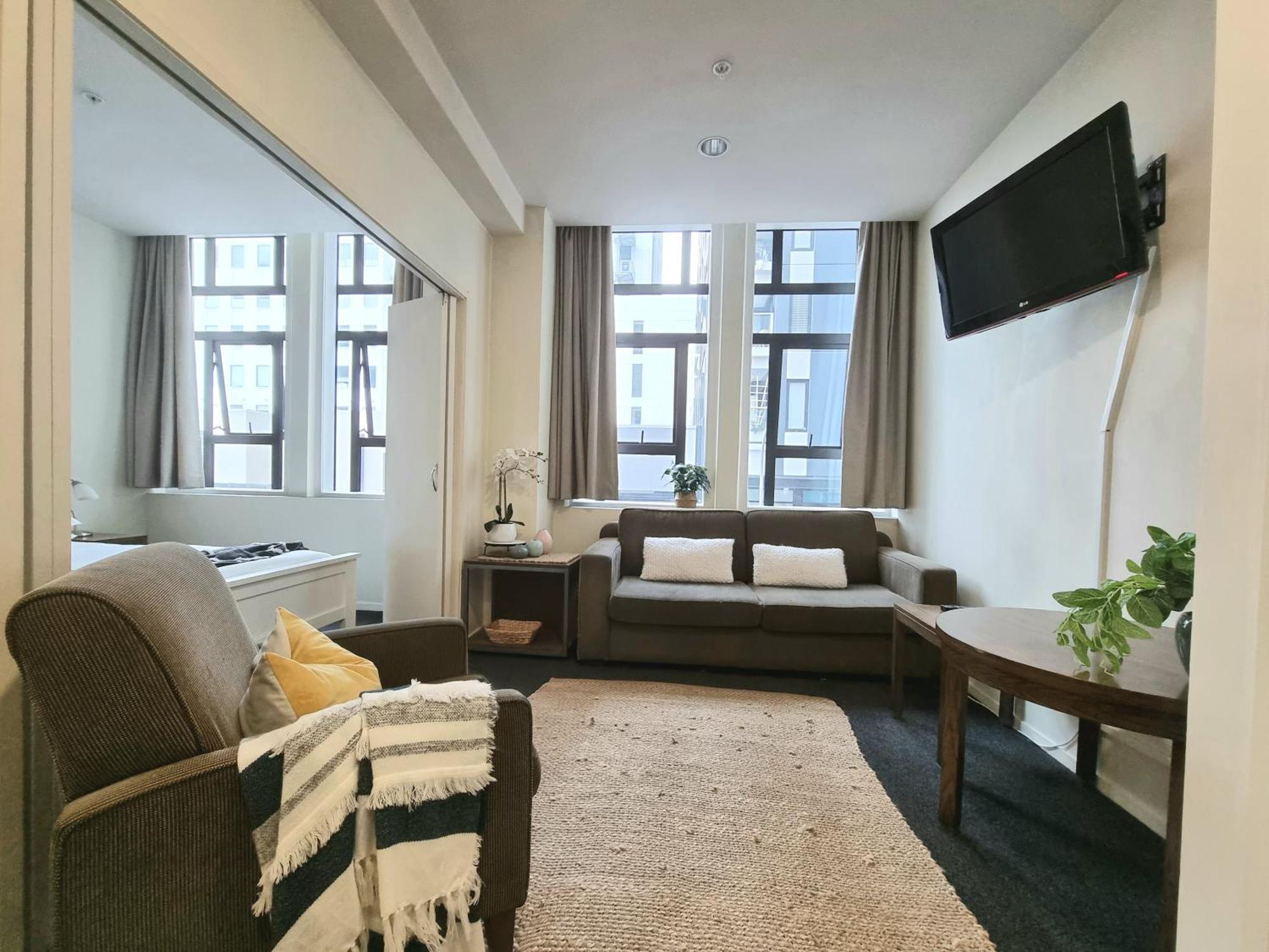 Urban Deco Apartment On Queen Street Auckland Zimmer foto